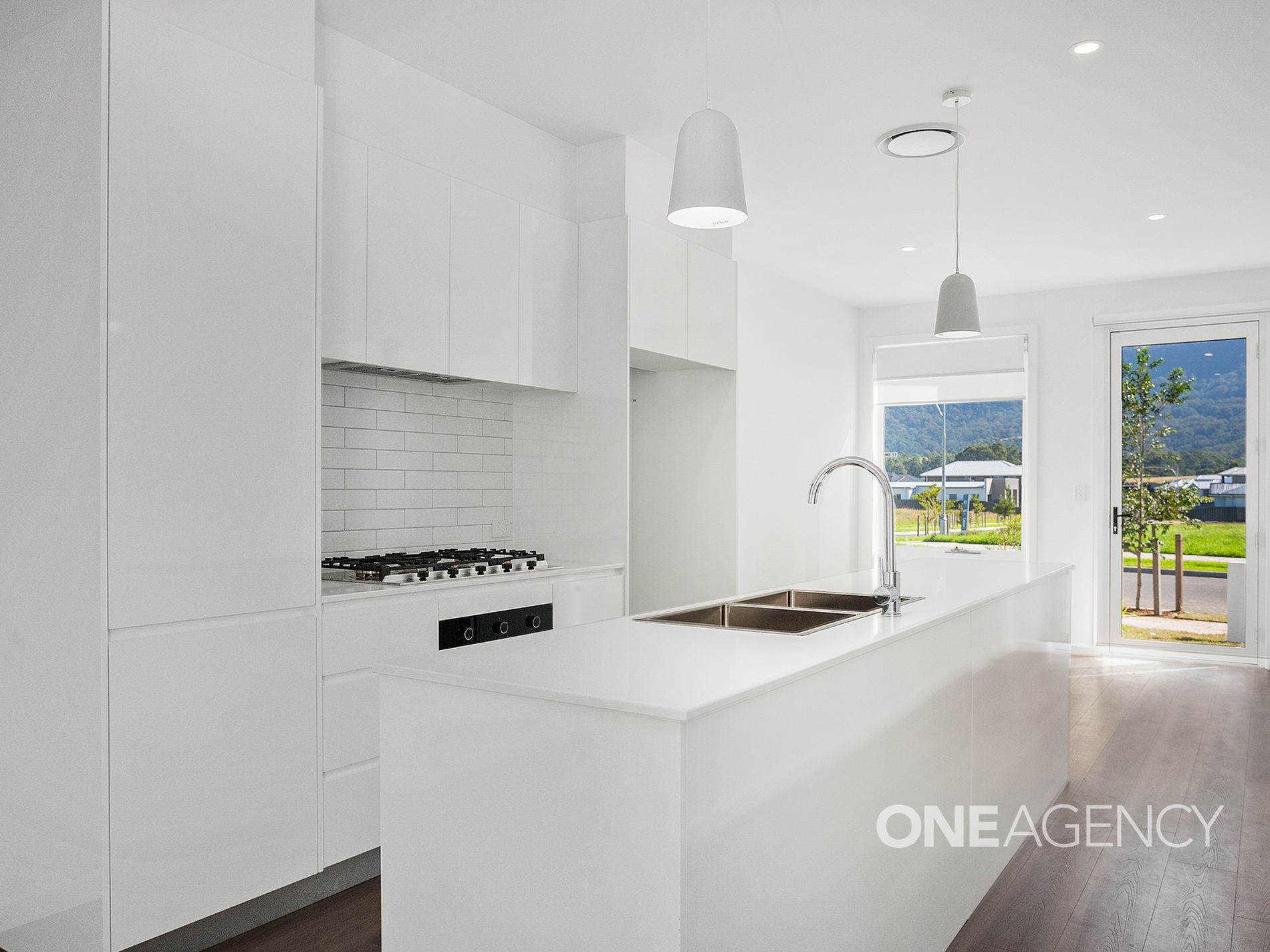 24b Honeycomb Street, Horsley