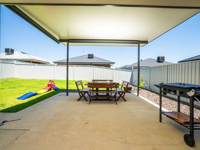 16 MARGARET COURT DRIVE, Baranduda