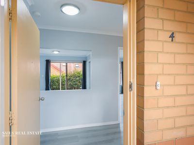 4 / 43 Sapphire Coast Drive, Merimbula