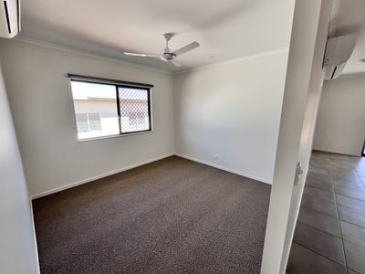 31 Tucker Street, Atherton