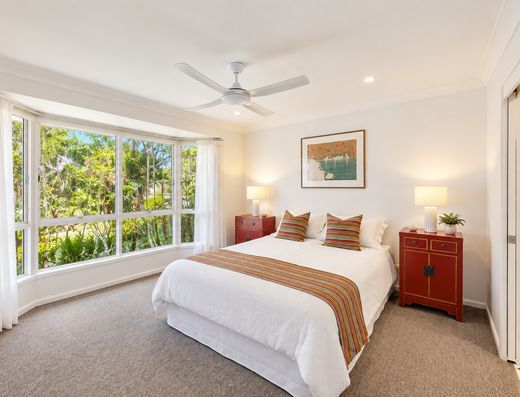 Spacious, Light-Filled Living in a Quiet Old Tewantin Cul-de-Sac image 10