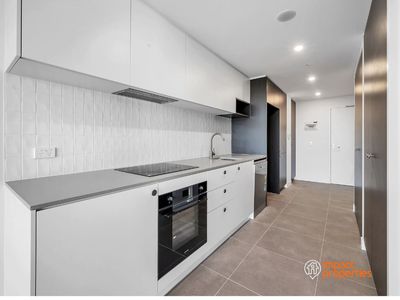 1604 / 2 Furzer Street, Phillip