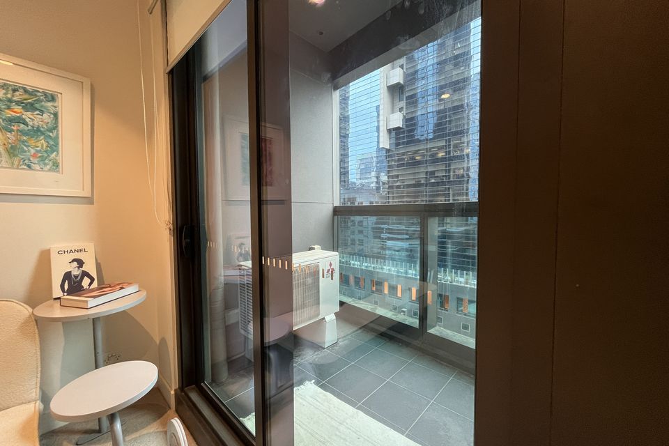 1204 / 285 La Trobe Street, Melbourne