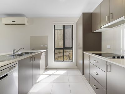 10B Kaplan Street, Oxenford