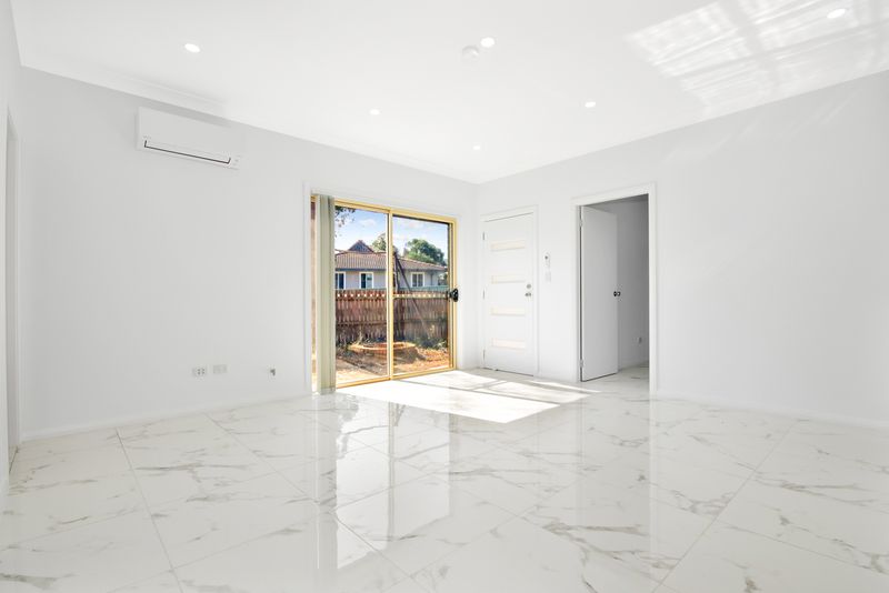 8 & 8A Guerin Street, Doonside