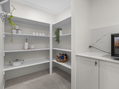 5 Lord Howe Circuit, Banya