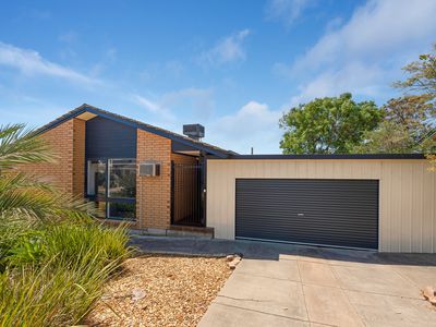 12 Manoora Drive, Hallett Cove