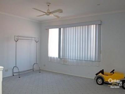 42 Eleanore Crescent, Hallam