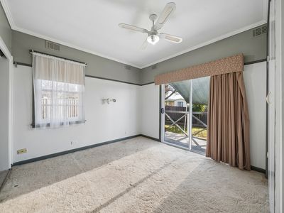 1 Chisholm Crescent, Seymour