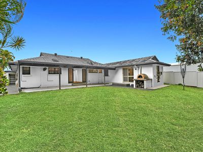 7 Dame Patti Ave, Mermaid Waters