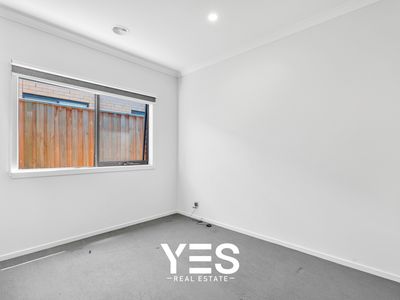 12 Bourbon Road, Cranbourne East
