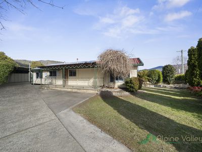 4 Valley Avenue , Mount Beauty