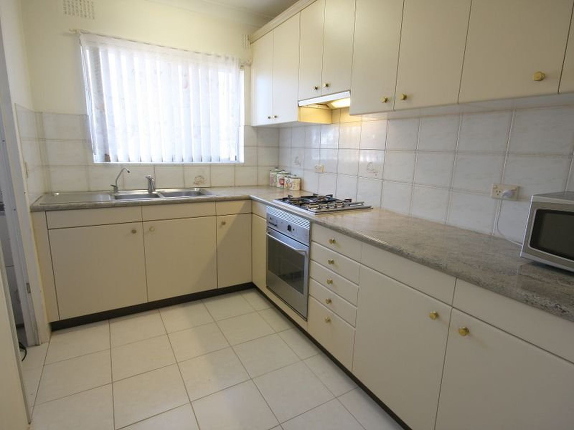 10 / 22 Evans Avenue, Eastlakes