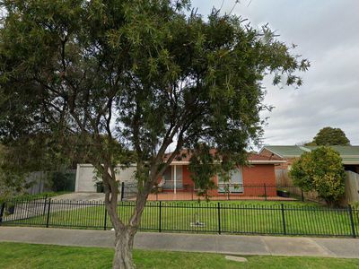 12 Jenolan Avenue, Grovedale