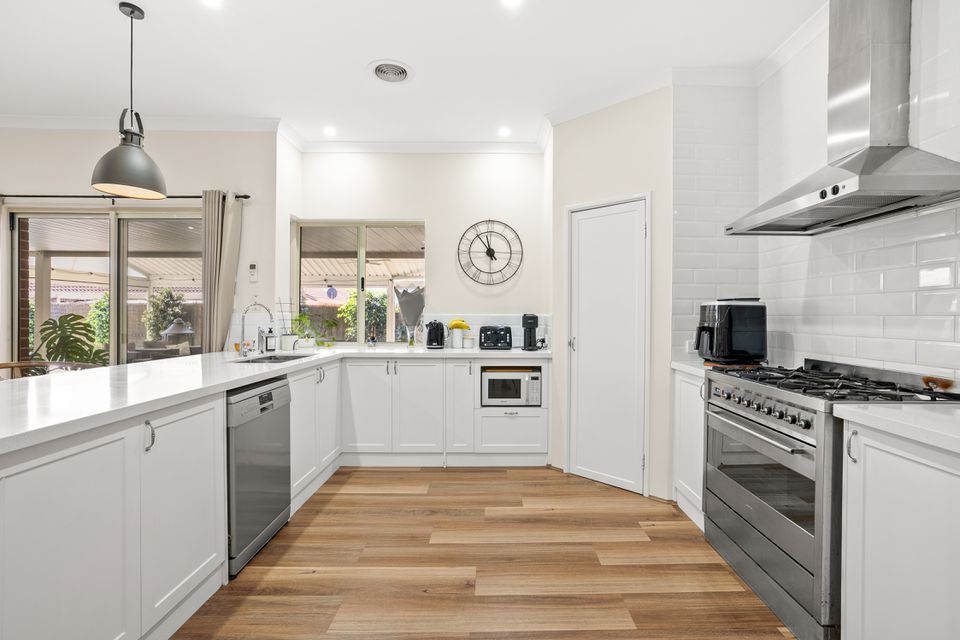 2 Anzio Court , Secret Harbour
