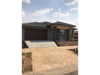 22 Keighery Drive, Clyde North
