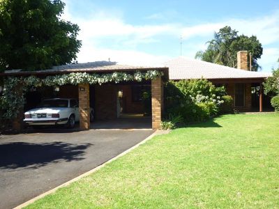 21 Hazelwood Drive, Dubbo