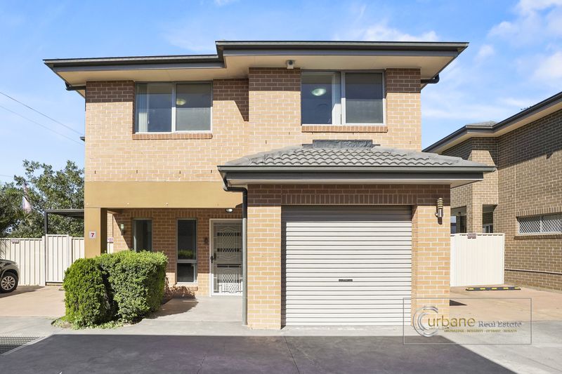 7 / 61 Portico Parade, Toongabbie