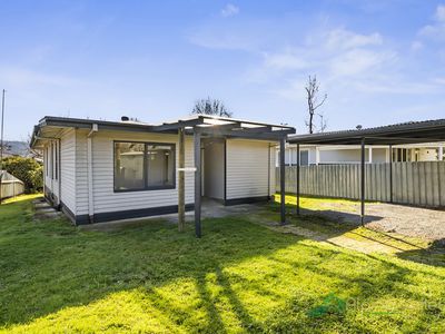 12 Simmonds Street, Mount Beauty