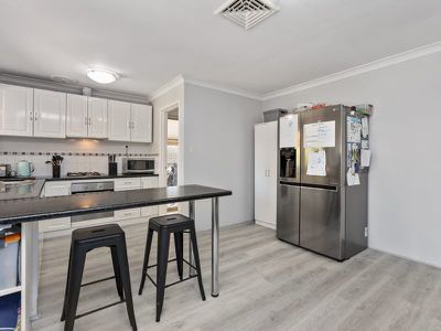 62 Fountain Way, Huntingdale