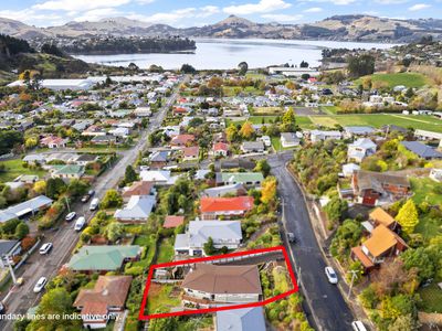 12 Delphic Street, Sawyers Bay