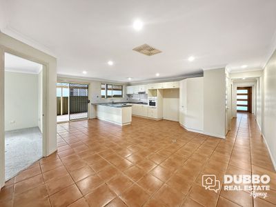 77 Dalton Street, Dubbo