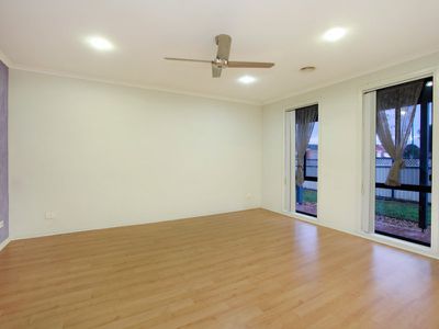 1 Viewside Way, Hampton Park