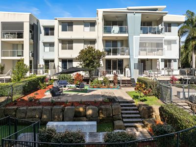 522 / 66 SICKLE AVENUE, Hope Island