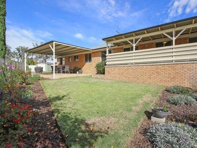2 Medinah Ct, West Wodonga