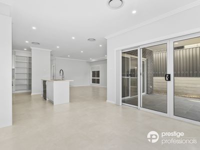 72 Eighth Avenue, Austral