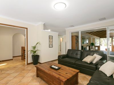 30 Sandalwood Ave, Woodlands