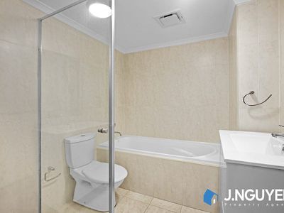 5 / 8-10 Lachlan Street, Liverpool