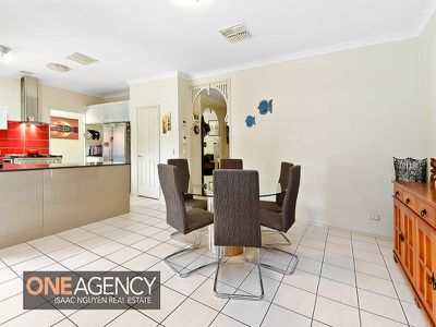 42 Glasshouse Cr, Forest Lake