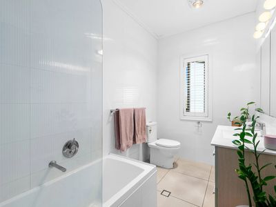 132 Seventeen Mile Rocks Road, Oxley