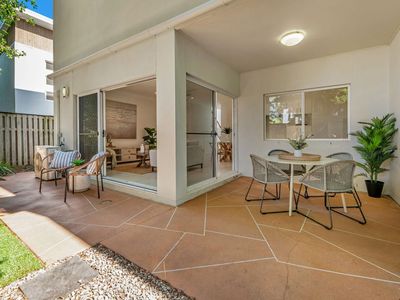 5 / 129 Pohlman Street, Southport