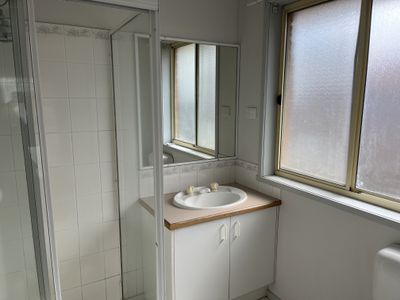 182 Coppards Road, Whittington