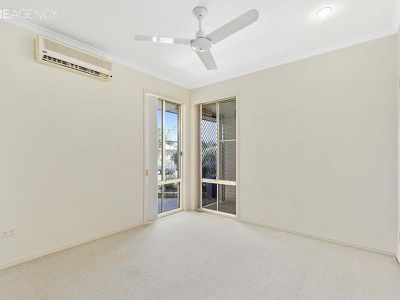 6 Banks Court, Torquay