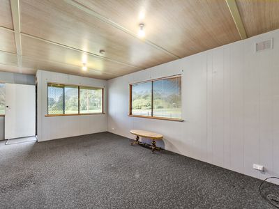 28 RAILWAY TERRACE, Tantanoola