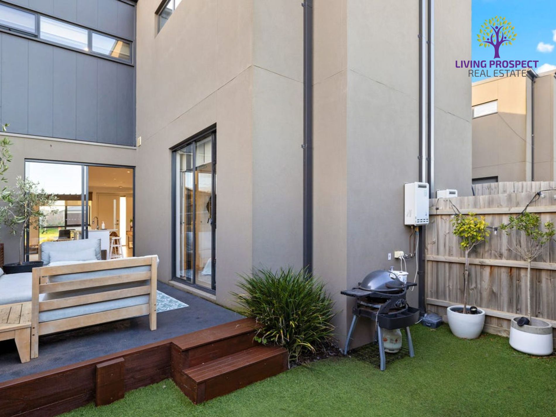 155 Tom Roberts Parade, Point Cook