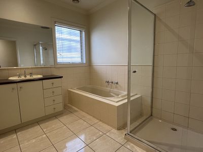13 Pethajohn Parade, Grovedale