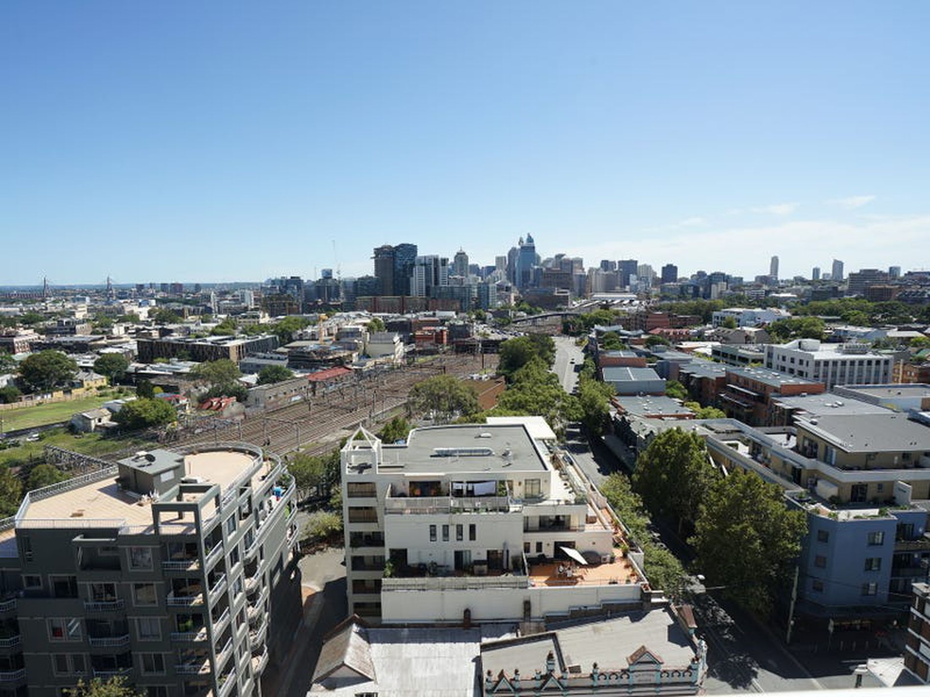 1002 / 1B Lawson Square, Redfern
