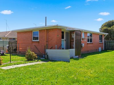 4 Quinn Avenue, George Town