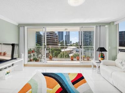 4E / 2 RIVERVIEW PARADE, Surfers Paradise