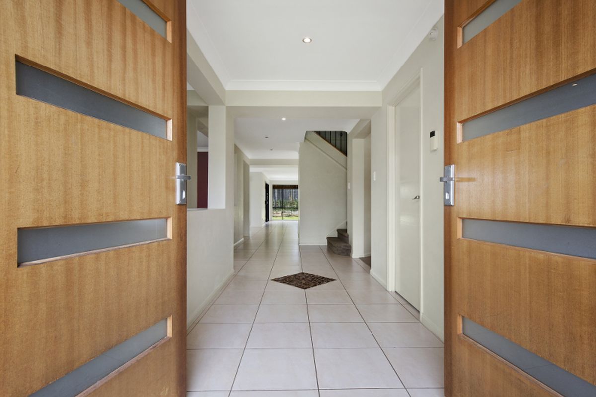 9 York Creek Crescent, Reedy Creek