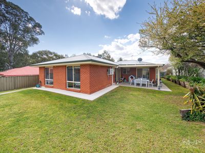 2 LODDON COURT, Wodonga