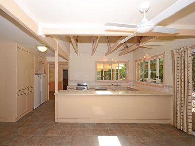 4 Howea Court, Dundowran Beach