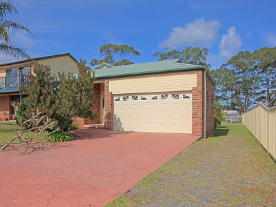 38 Ellmoos Ave, Sussex Inlet