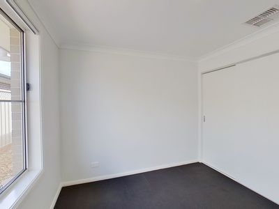 73a Champagne Drive, Dubbo
