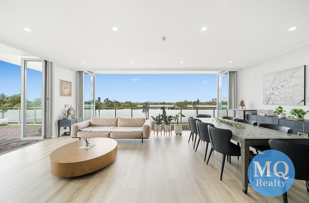 404 / 3 Avenue Of Europe, Newington