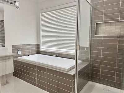 90 Ribblesdale Avenue, Wyndham Vale